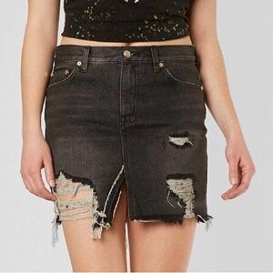 Free People We The Free Relaxed & Destroyed Black Denim Mini Skirt Size 26